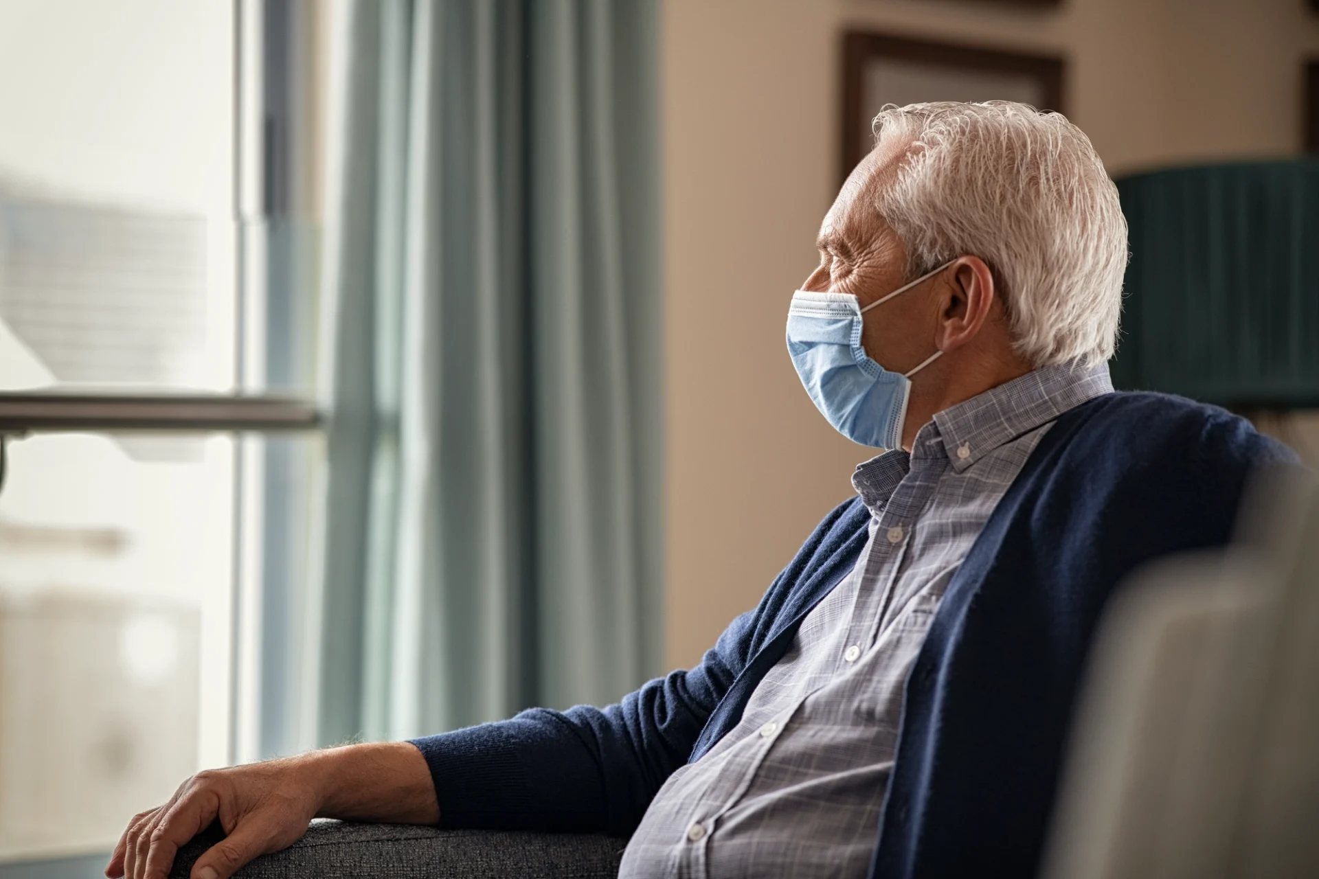elderly man wearing a mask